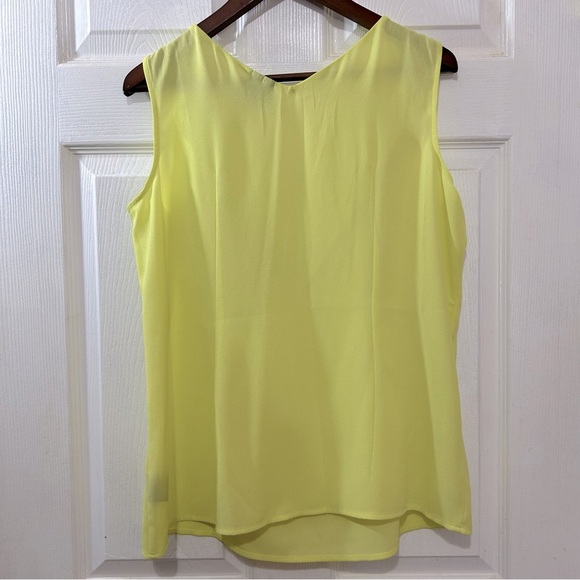 Worthington Women's Sleeveless Blouse Bright Yellow Size Large Career - Picture 2 of 5